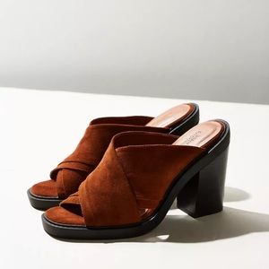 Urban Outfitters Laura Suede Cross Strap Mules Women’s SZ 6